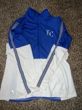 KC Royals 3/4 zip pull over.